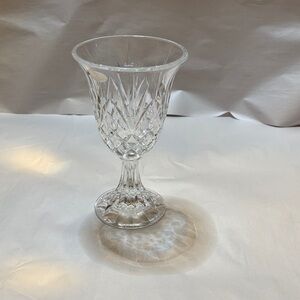 Elegant Crystal Wine Glass